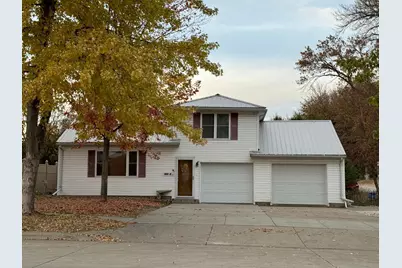 111 7th Street SW, Wells, MN 56097 - Photo 1