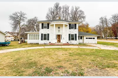 26 10th Avenue NE, Elbow Lake, MN 56531 - Photo 1