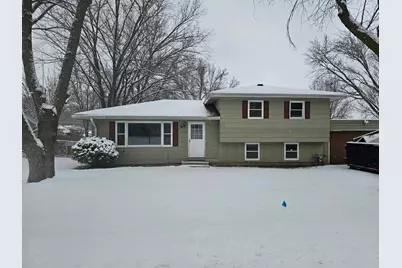 1113 E Richway Drive, Albert Lea, MN 56007 - Photo 1