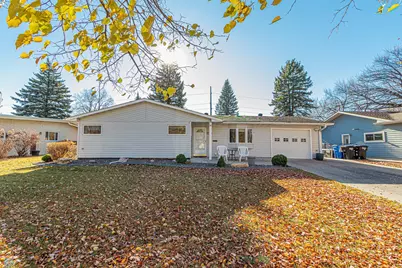 810 19th Avenue S, Fargo,  58103 - Photo 1