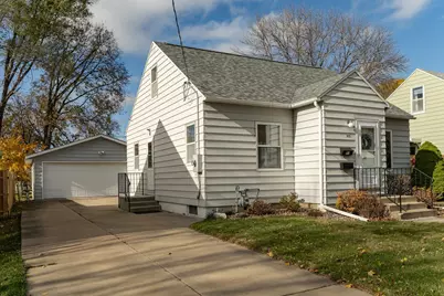 925 14th Avenue NE, Rochester, MN 55906 - Photo 1