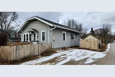 910 W Main Street, Albert Lea, MN 56007 - Photo 1