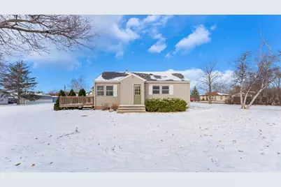 320 Agnes Boulevard NW, Alexandria, MN 56308 - Photo 1