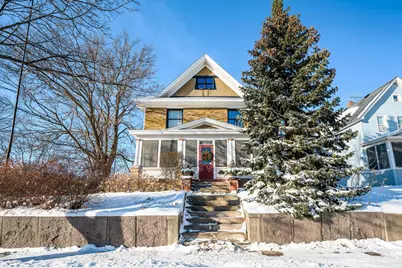 673 Robert Street S, Saint Paul, MN 55107 - Photo 1