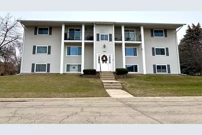 1807 Greenfield Lane SW #6, Rochester, MN 55902 - Photo 1