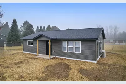 18 W 11th St, Buffalo City, WI 54622 - Photo 1