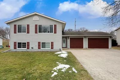 1233 12th Street Circle SE, Waseca, MN 56093 - Photo 1