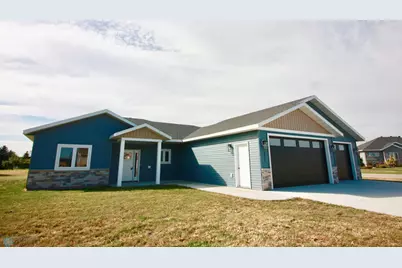 211 16th Street N, Breckenridge, MN 56520 - Photo 1