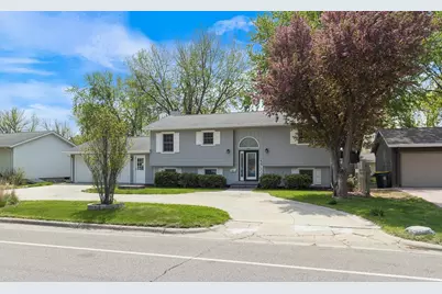 205 Southview Drive, Marshall, MN 56258 - Photo 1