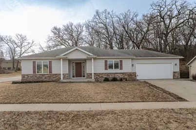 910 Southern Woods Pl SW, Rochester, MN 55902 - Photo 1