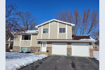 5794 Amy Lane, Maple Plain, MN 55359 - Photo 1