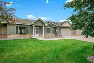 639 Cottonwood Ave, Litchfield, MN 55355 - Photo 1