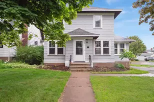 926 N 19th Ave E, Duluth, MN 55812 - Photo 1