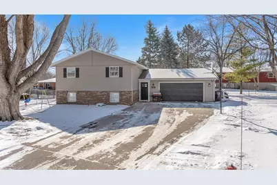 608 Jefferson Circle, Marshall, MN 56258 - Photo 1