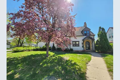 425 N 3rd Street, Saint Peter, MN 56082 - Photo 1