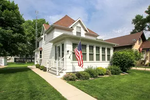 21 1st St NE, Fairfax, MN 55332 - Photo 1