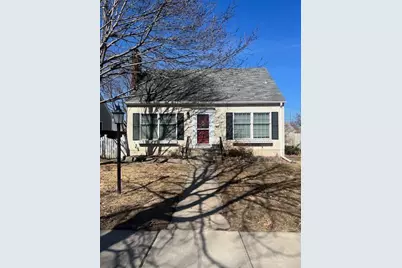 905 Iowa Avenue W, Saint Paul, MN 55117 - Photo 1