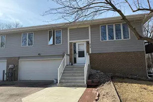 513 Ravoux Rd, Chaska, MN 55318 - Photo 1