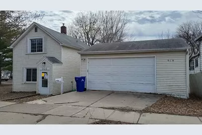 906 Wilson Avenue, Saint Paul, MN 55106 - Photo 1