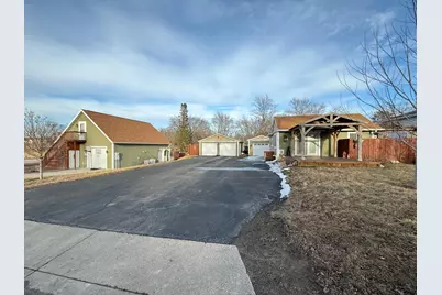 209 Oak Grove Avenue, Detroit Lakes, MN 56501 - Photo 1