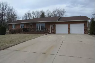 102 8th Street SW, Fulda, MN 56131 - Photo 1