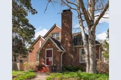 657 Wheelock Parkway E, Saint Paul, MN 55106 - Photo 1