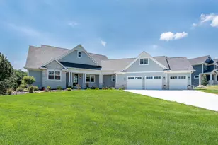 1005 Applewood Ct, Mankato, MN 56001 - Photo 1