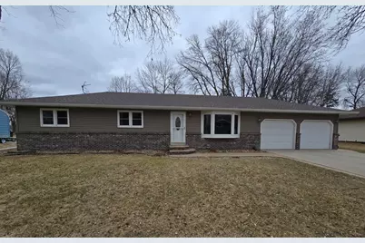 805 3rd Avenue SE, Pipestone, MN 56164 - Photo 1
