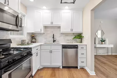 401 W 102nd Street, Bloomington, MN 55420 - Photo 1