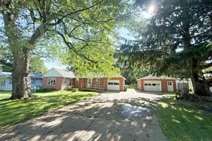 425 Cherry Ave N, Annandale, MN 55302 - Photo 1