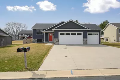 523 7th Street SW, Pine Island, MN 55963 - Photo 1