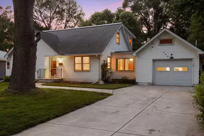 906 6th Street W, Hastings, MN 55033 - Photo 1