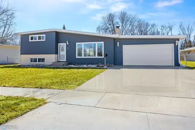 118 25th Avenue N, Fargo, ND 58102 - Photo 1