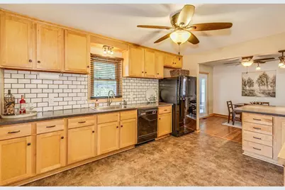 122 Kingston Avenue, Maplewood, MN 55117 - Photo 1