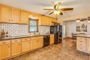 122 Kingston Ave, Maplewood, MN 55117 - Photo 1