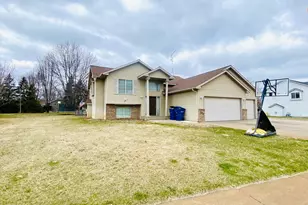 1709 Timberdoodle Dr, Saint Cloud, MN 56303 - Photo 1