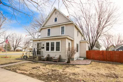 305 Monroe Street SE, Hutchinson, MN 55350 - Photo 1