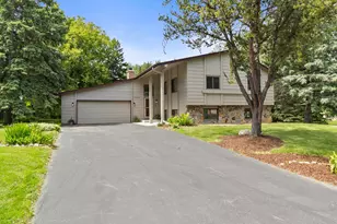 9824 Squire Ln, Eden Prairie, MN 55347 - Photo 1