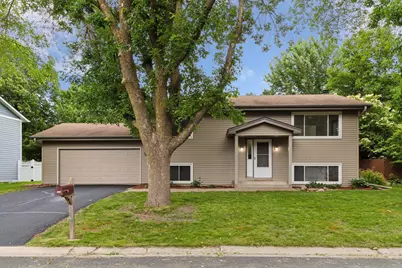 156 Carver Square, Waconia, MN 55387 - Photo 1