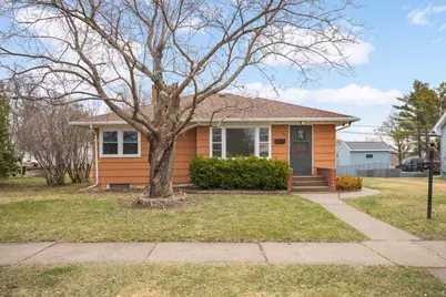 445 4th Avenue SE, Milaca, MN 56353 - Photo 1