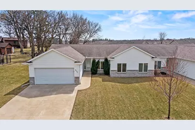 915 22nd Street SE, Owatonna, MN 55060 - Photo 1