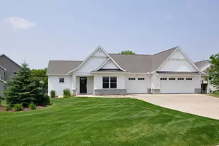2077 Kerry Dr NE, Rochester, MN 55906 - Photo 1