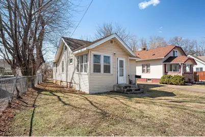 2070 Stillwater Avenue E, Saint Paul, MN 55119 - Photo 1