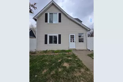 891 Geranium Avenue E, Saint Paul, MN 55106 - Photo 1
