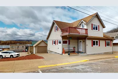 9 N Hill Street, Fountain City, WI 54629 - Photo 1