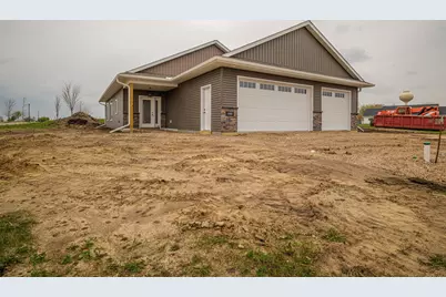 1352 Bradford Street SE, Hutchinson, MN 55350 - Photo 1