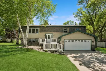 1305 9th Street SE, Willmar, MN 56201 - Photo 1