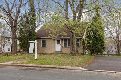 212 10th Avenue N, South Saint Paul, MN 55075 - Photo 1