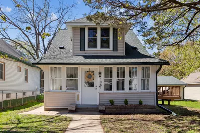 1061 Oxford Street N, Saint Paul, MN 55103 - Photo 1