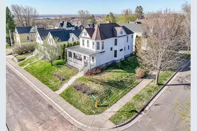 429 N 26th Avenue W, Duluth, MN 55806 - Photo 1